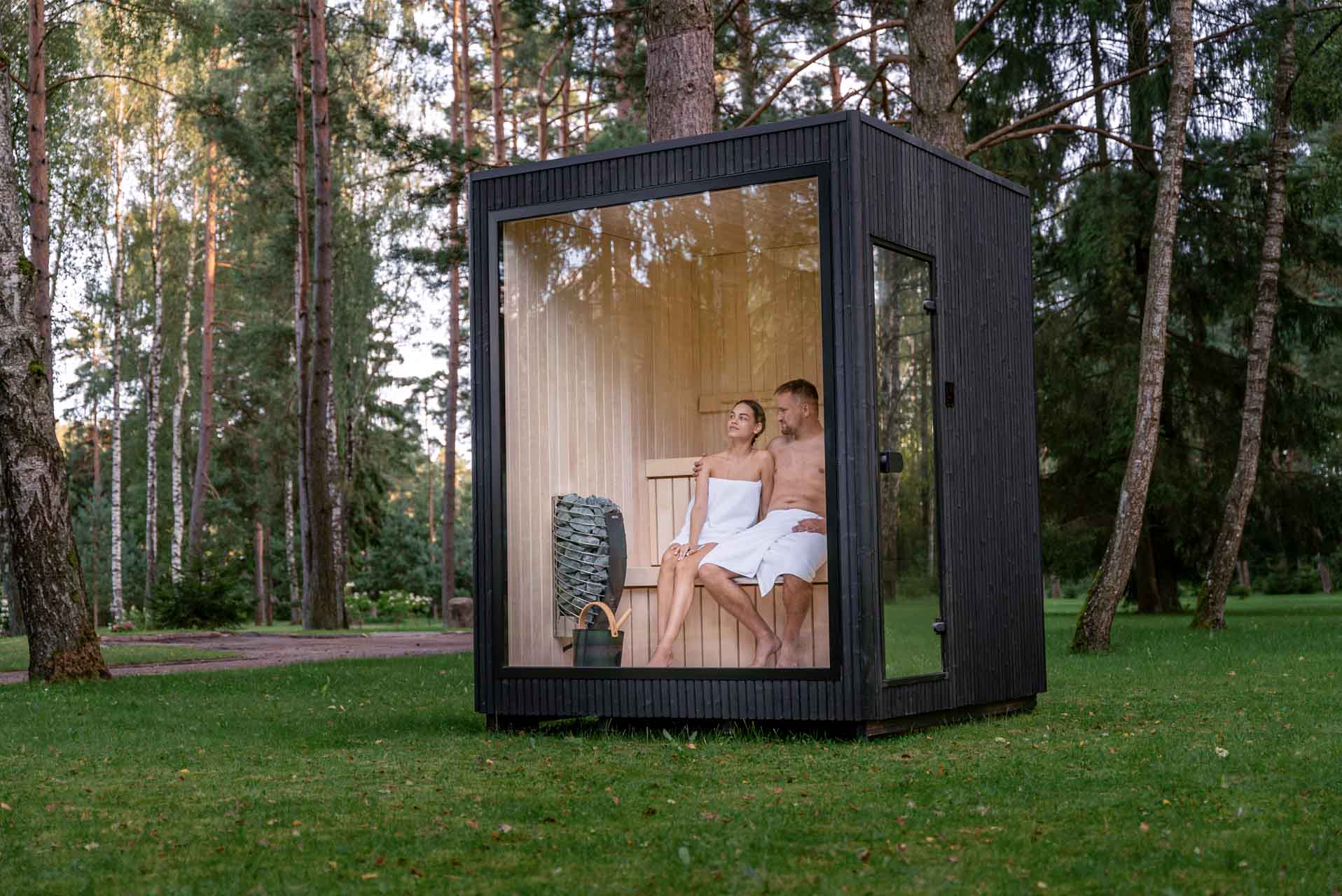 Celsium Jonas Classic 4 Person Outdoor Sauna - Image 6