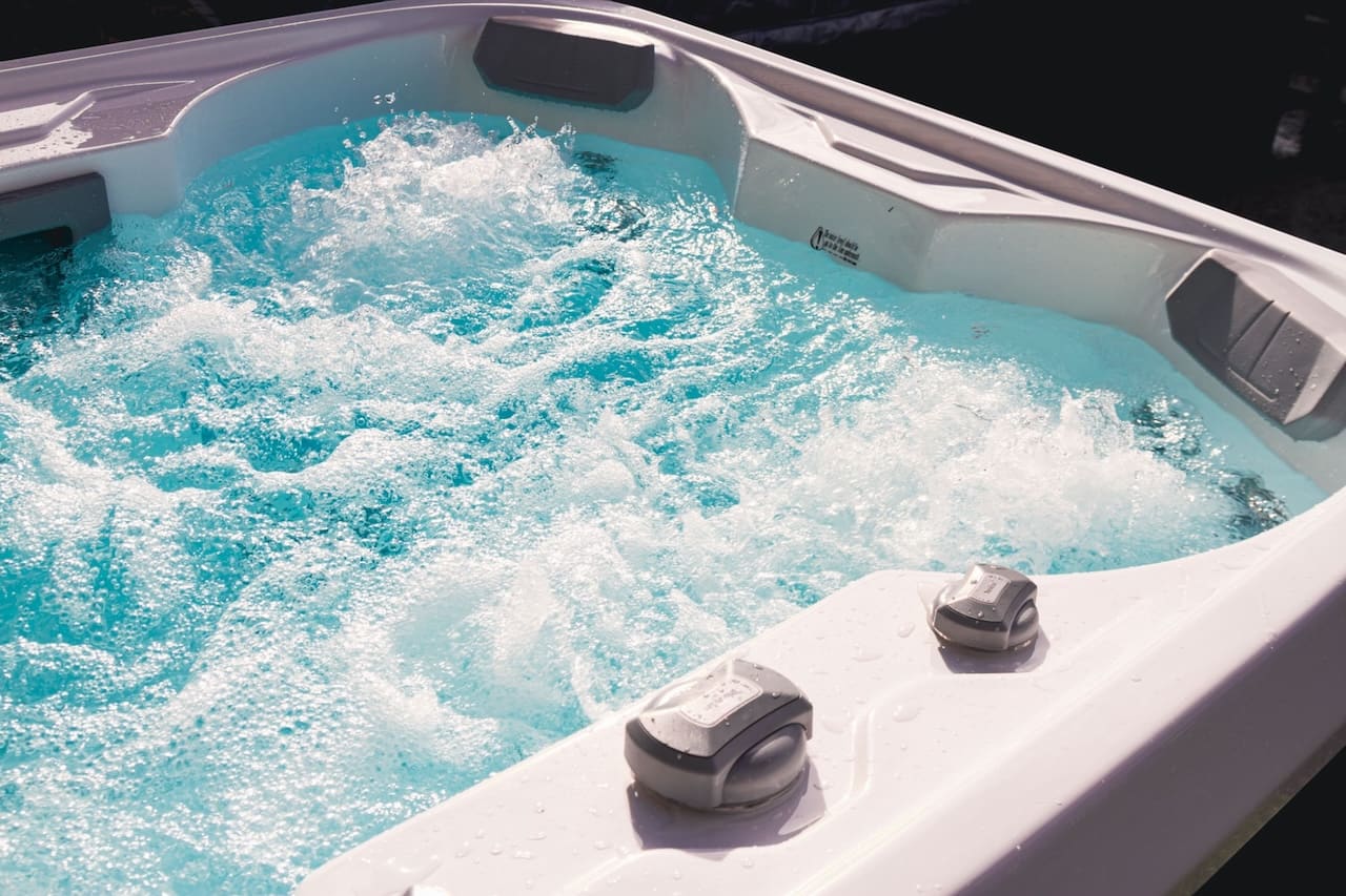 Equinox EQ130 Lite 4 Person Hot Tub 13 Amp - Image 14
