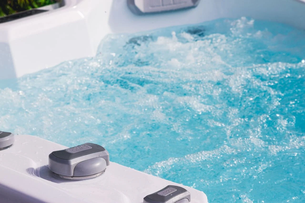 Equinox EQ130 Lite 4 Person Hot Tub 13 Amp - Image 17
