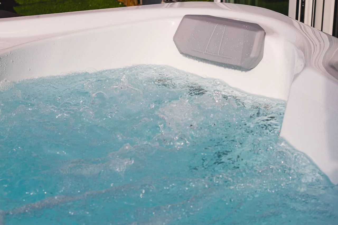 Equinox EQ130 Lite 4 Person Hot Tub 13 Amp - Image 19
