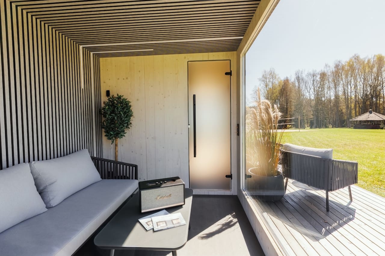 Genevas St Moritz 5 Person Outdoor Sauna with Shower Room - Image 4