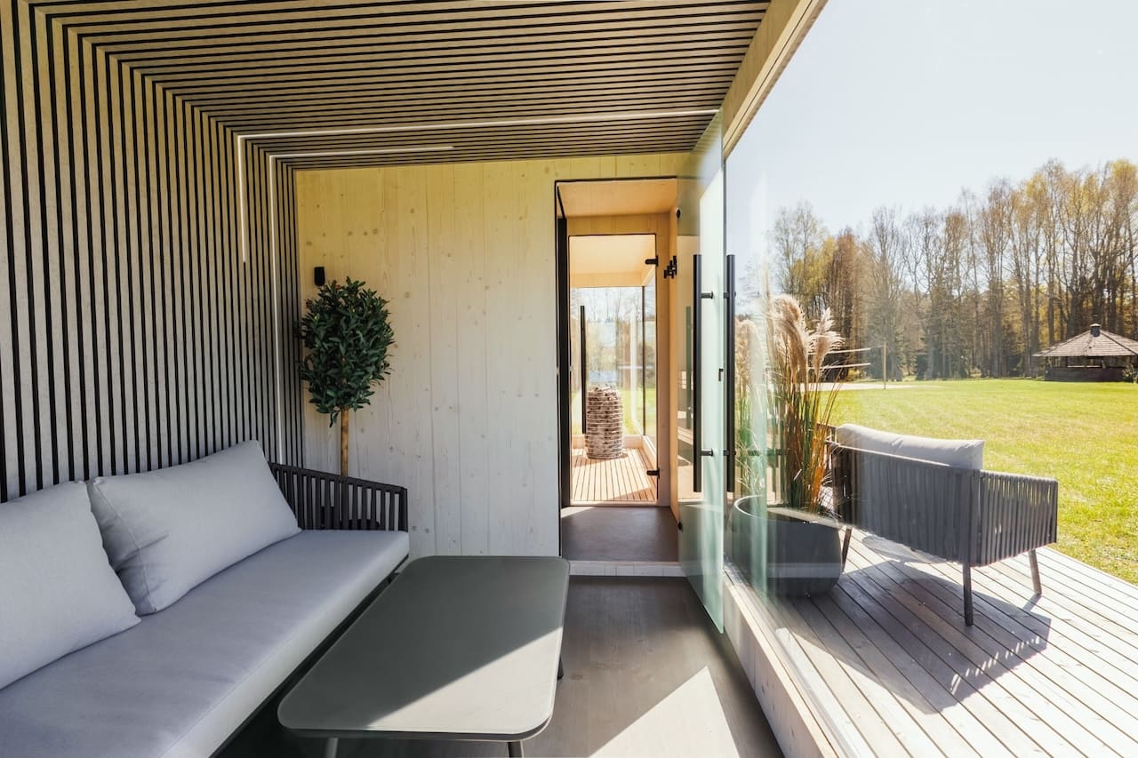 Genevas St Moritz 5 Person Outdoor Sauna with Shower Room - Image 5