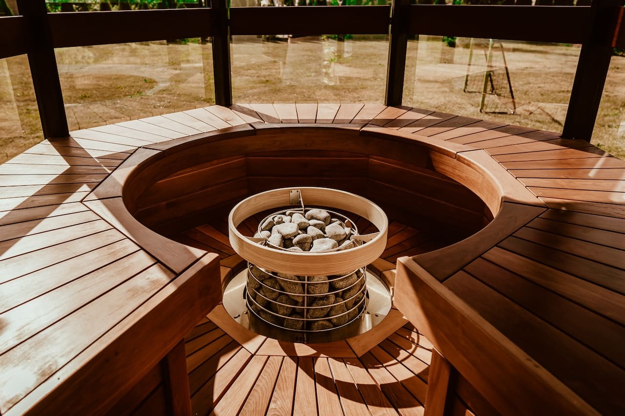 Haljas Hele Double Outdoor Sauna 7 Seater with Changing Room - Image 11