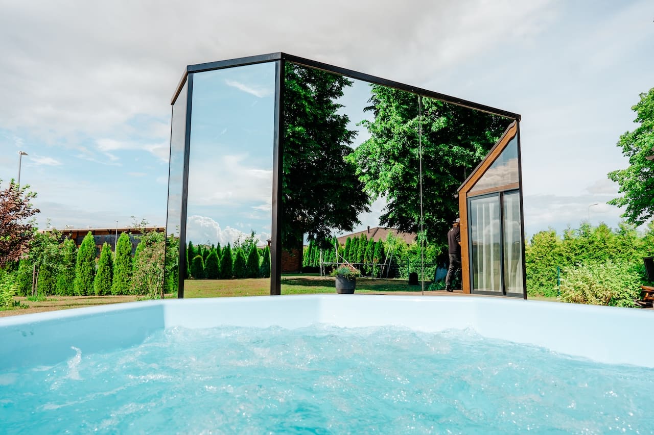 Haljas Hele Double Outdoor Sauna 7 Seater with Changing Room - Image 4