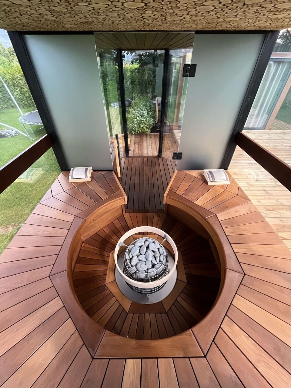 Haljas Hele Double Outdoor Sauna 7 Seater with Changing Room - Image 5