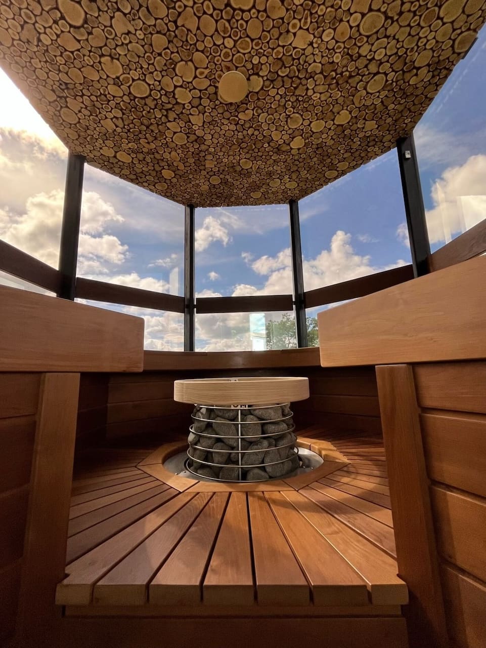 Haljas Hele Double Outdoor Sauna 7 Seater with Changing Room - Image 9