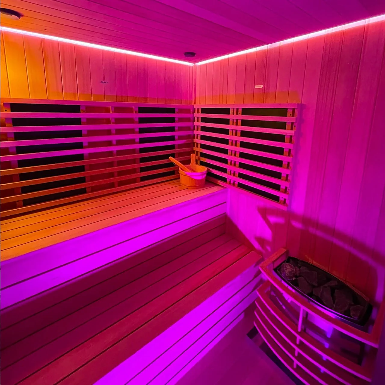 Insignia Hybrid Infrared and Traditional 4 Person Outdoor Sauna - Image 6