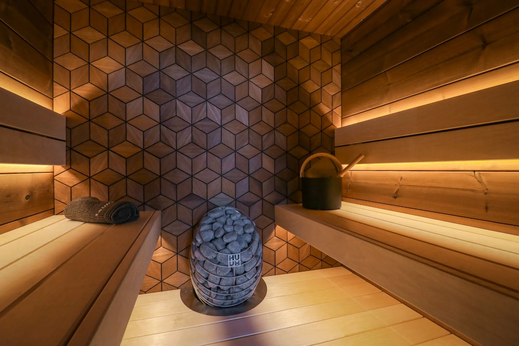 Leil® Como 4 Person Indoor Sauna - Image 6