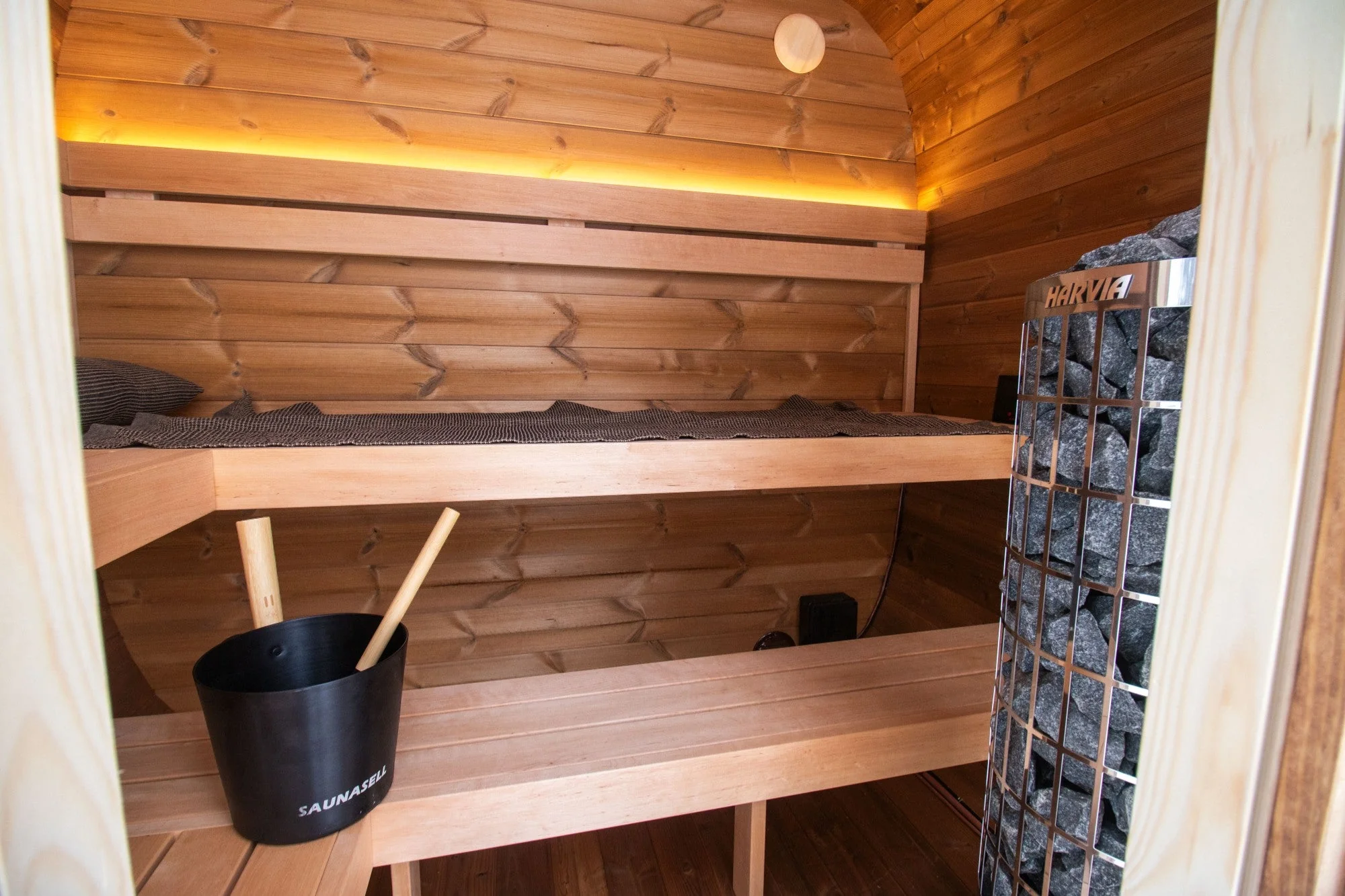 Leil® Dice Pocket 4 Person Outdoor Sauna - Image 12