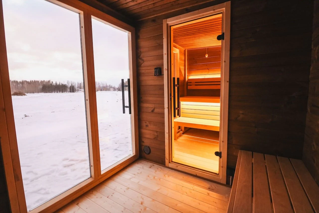 Leil® Patio L 5 Person Outdoor Sauna with Large Changing Room - Image 12