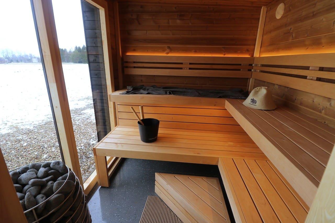 Leil® Patio M 5 Person Outdoor Sauna with Changing Room - Image 12