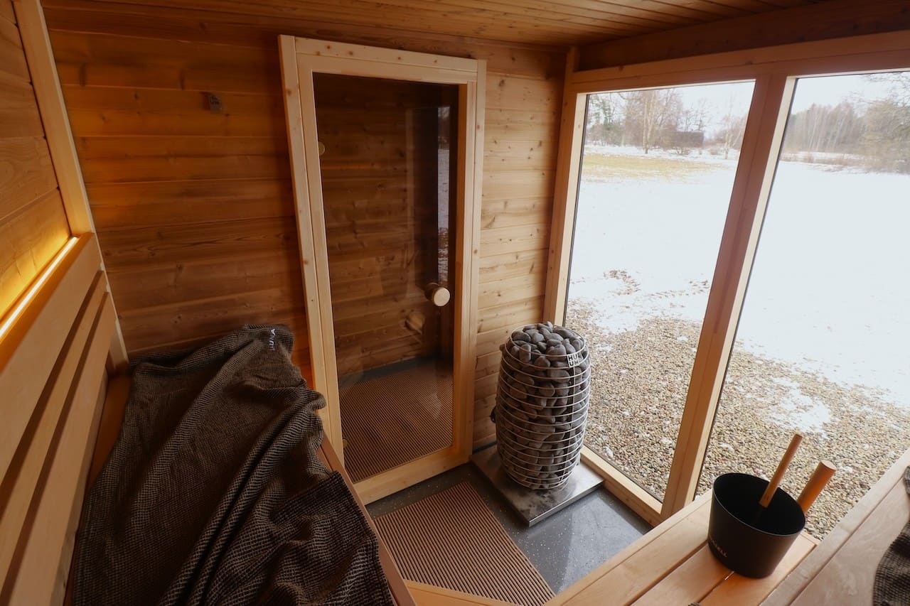 Leil® Patio M 5 Person Outdoor Sauna with Changing Room - Image 24