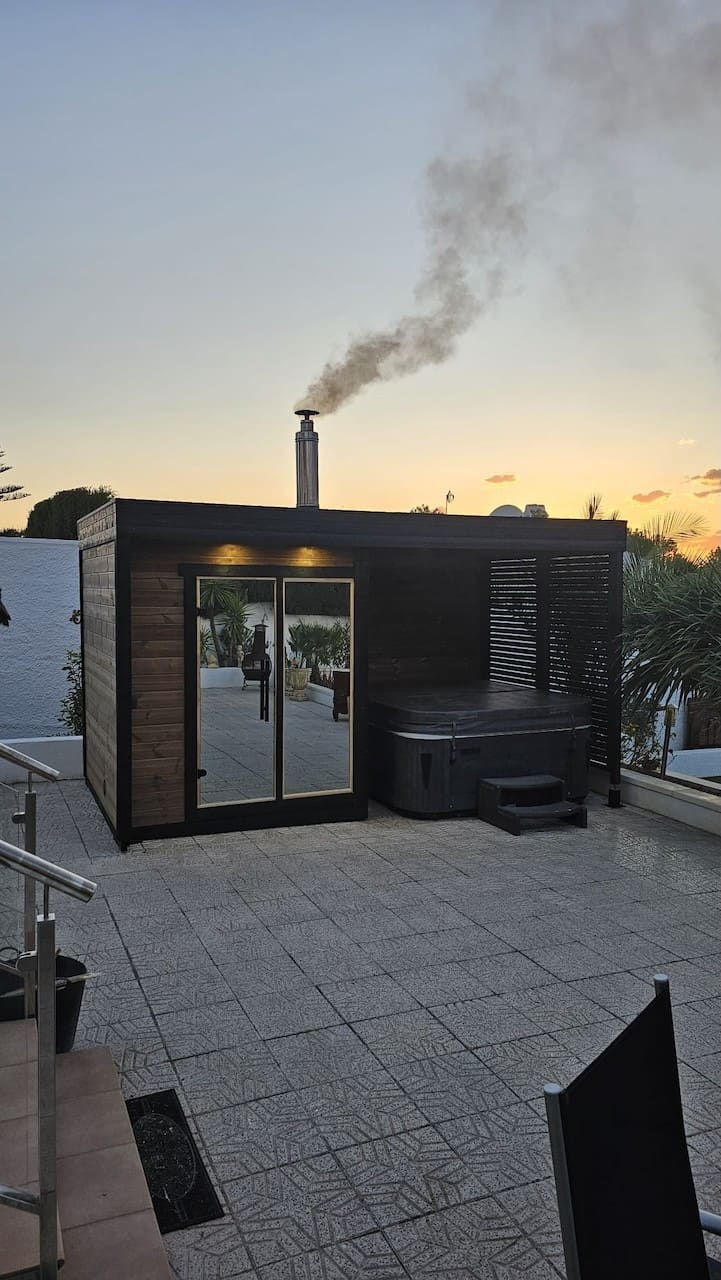 Leil® Patio S Plus 4 Person Outdoor Sauna - Image 19