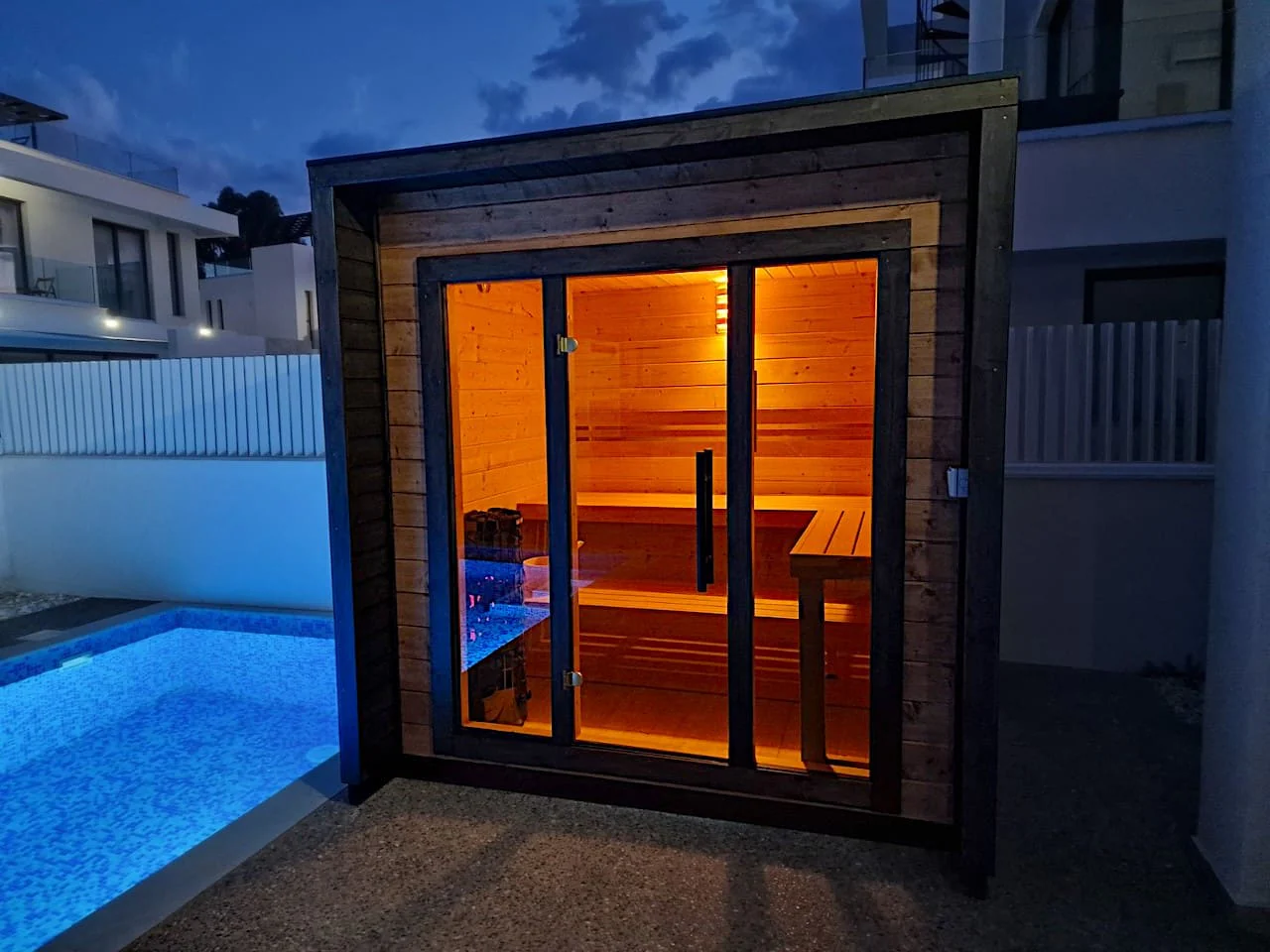 Leil® Patio XS 4 Person Outdoor Sauna - Image 7