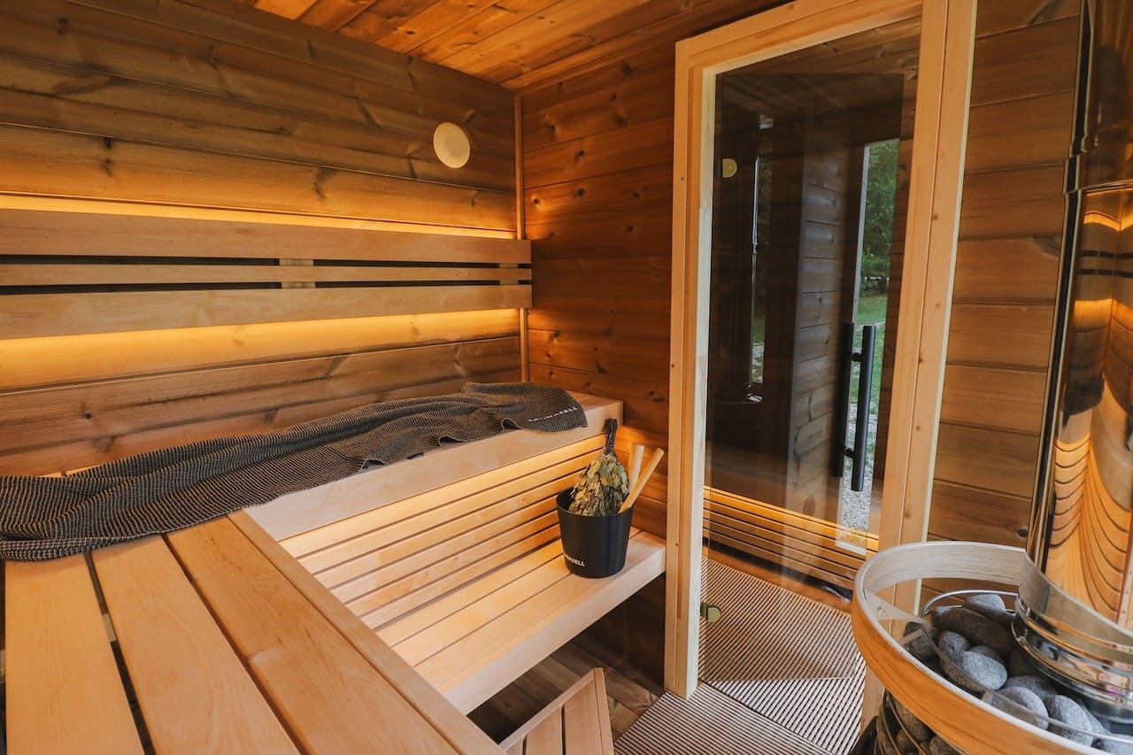 Leil® Round Cube Double Outdoor Sauna with Changing Room 5-6 Person - Image 11