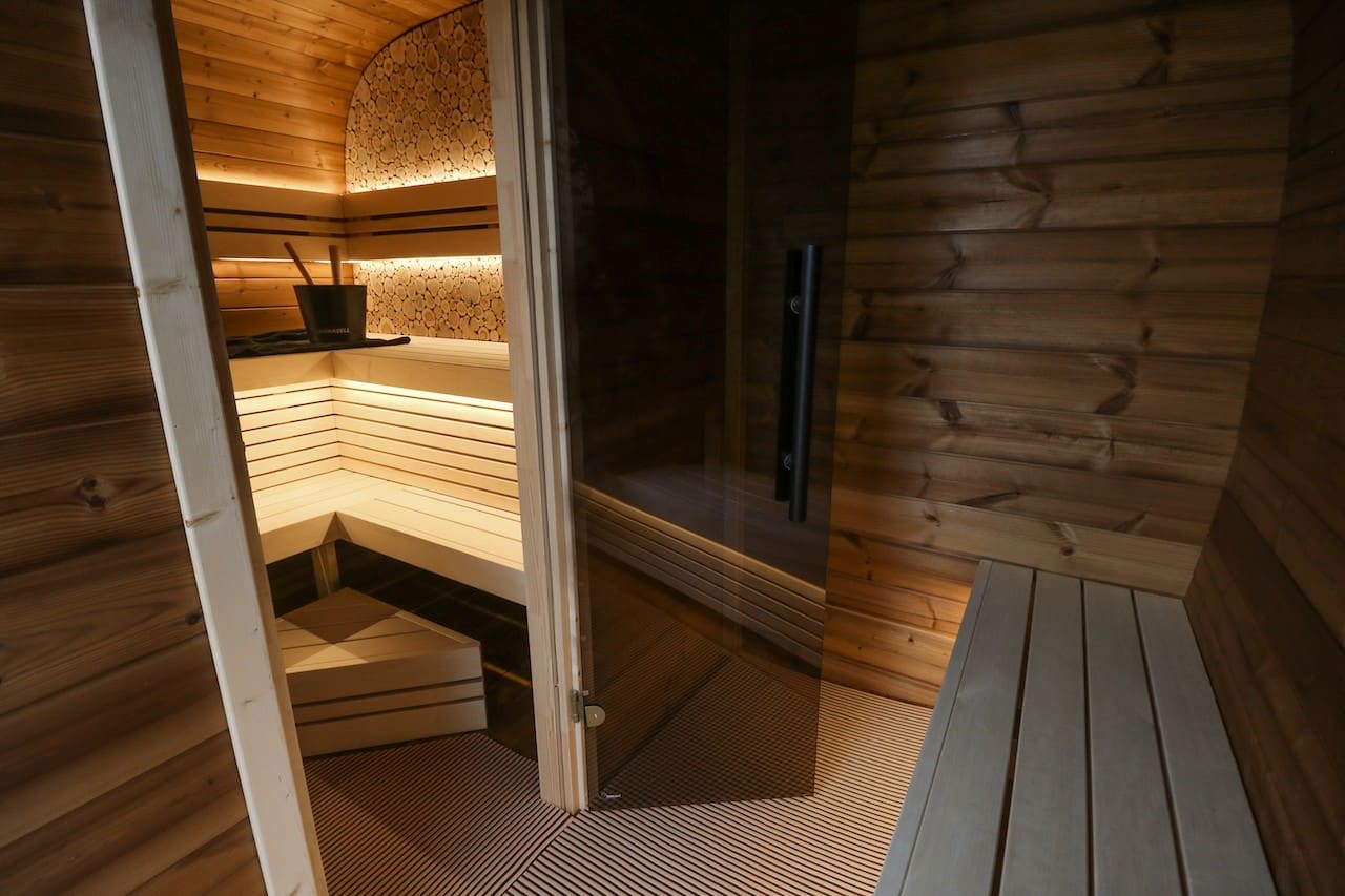 Leil® Round Cube Double Outdoor Sauna with Changing Room 5-6 Person - Image 24