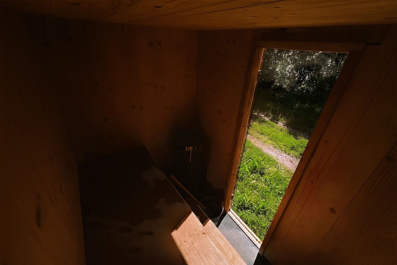 Modus Outdoor Sauna 3-4 Person with Harvia Cilindro PC70 Heater and Stones - Kit - Image 15