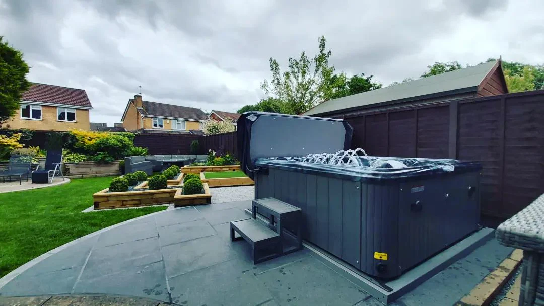Orca Leisure Chaser IV X 5 Person Hot Tub - Image 9