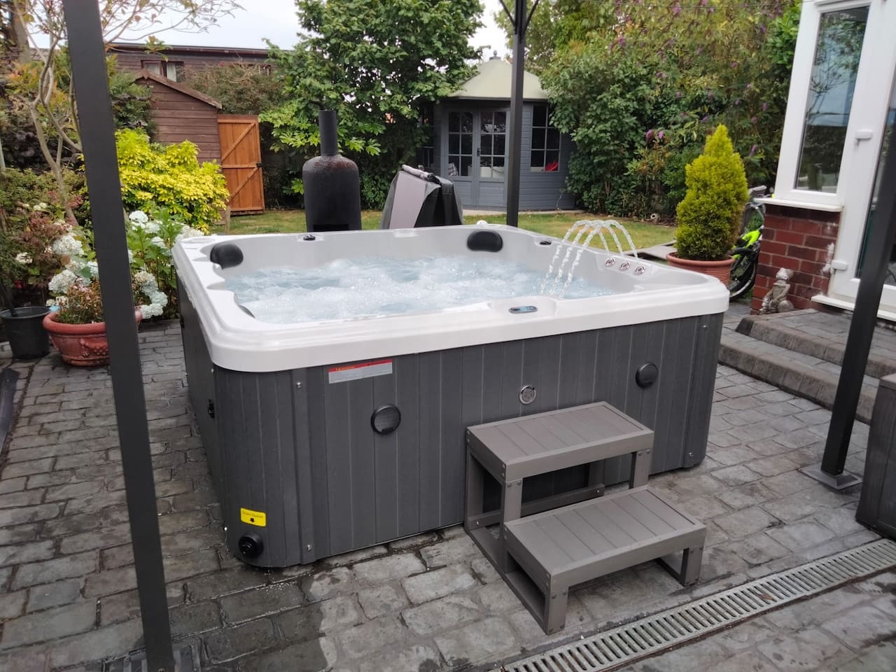 Orca Leisure Heartboro 6 Person Hot Tub - Image 6