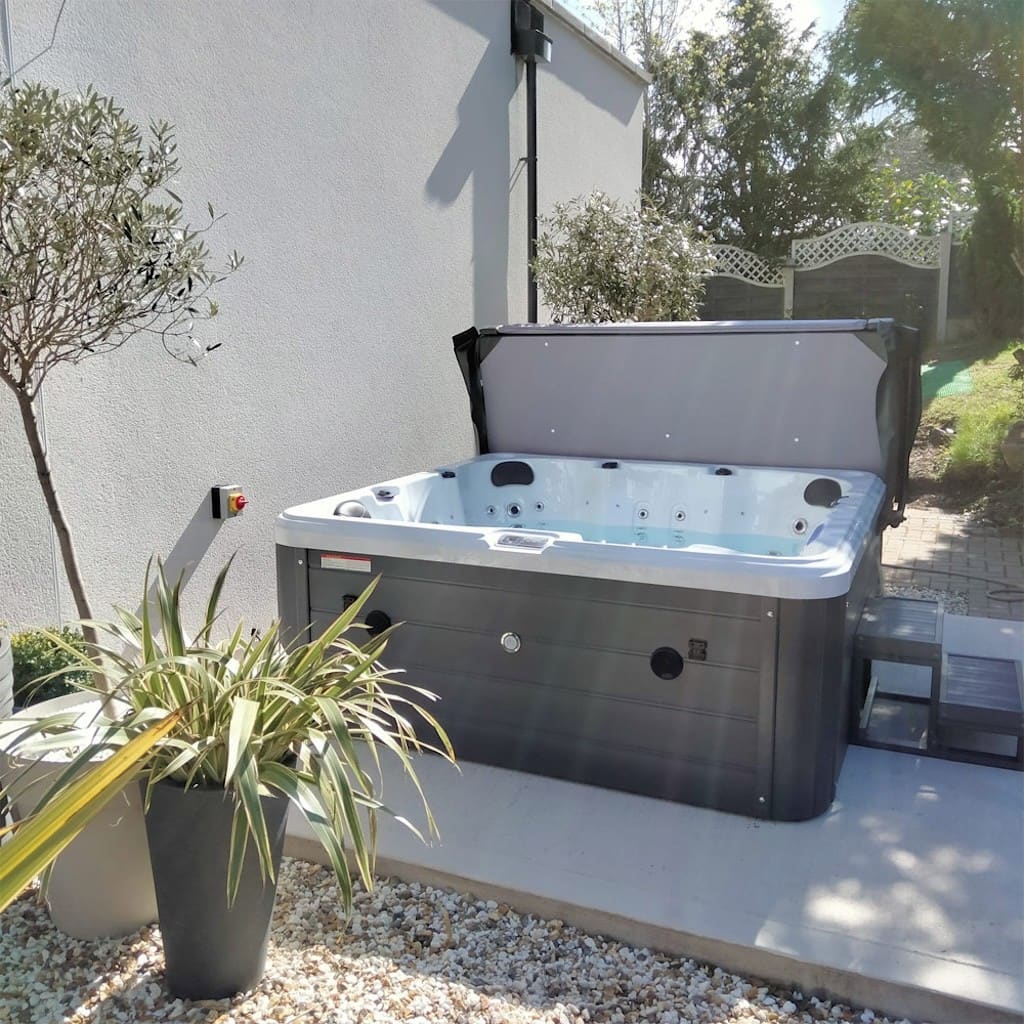 Orca Leisure Stoneboro V 6 Person Hot Tub - Image 4