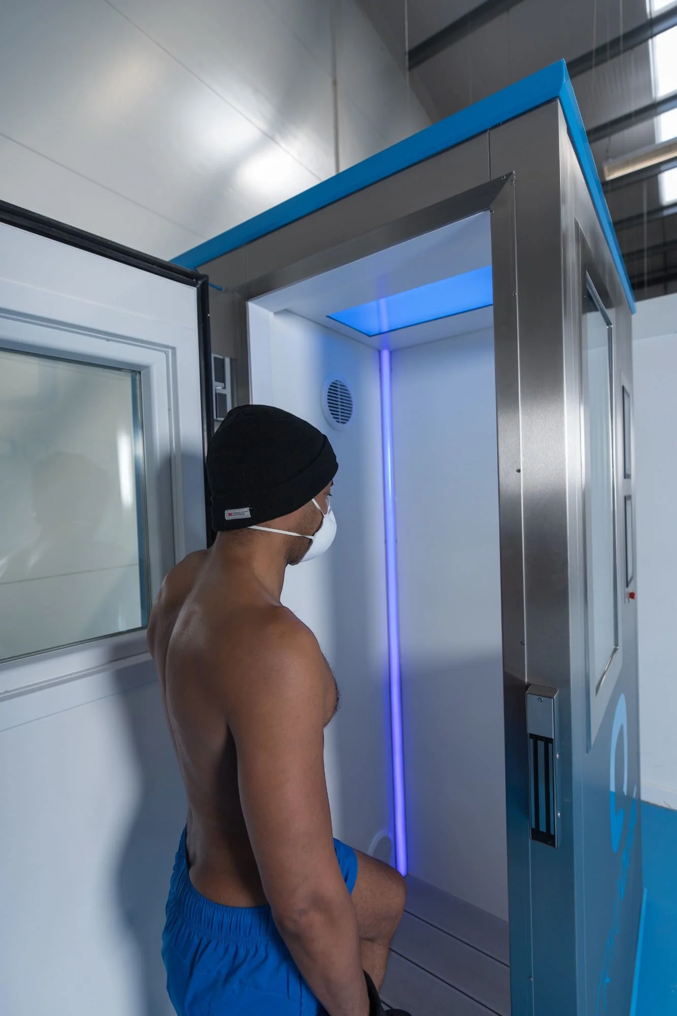 Quantum CryoQube Liquid Nitrogen Whole Body Cryotherapy Chamber - Image 5