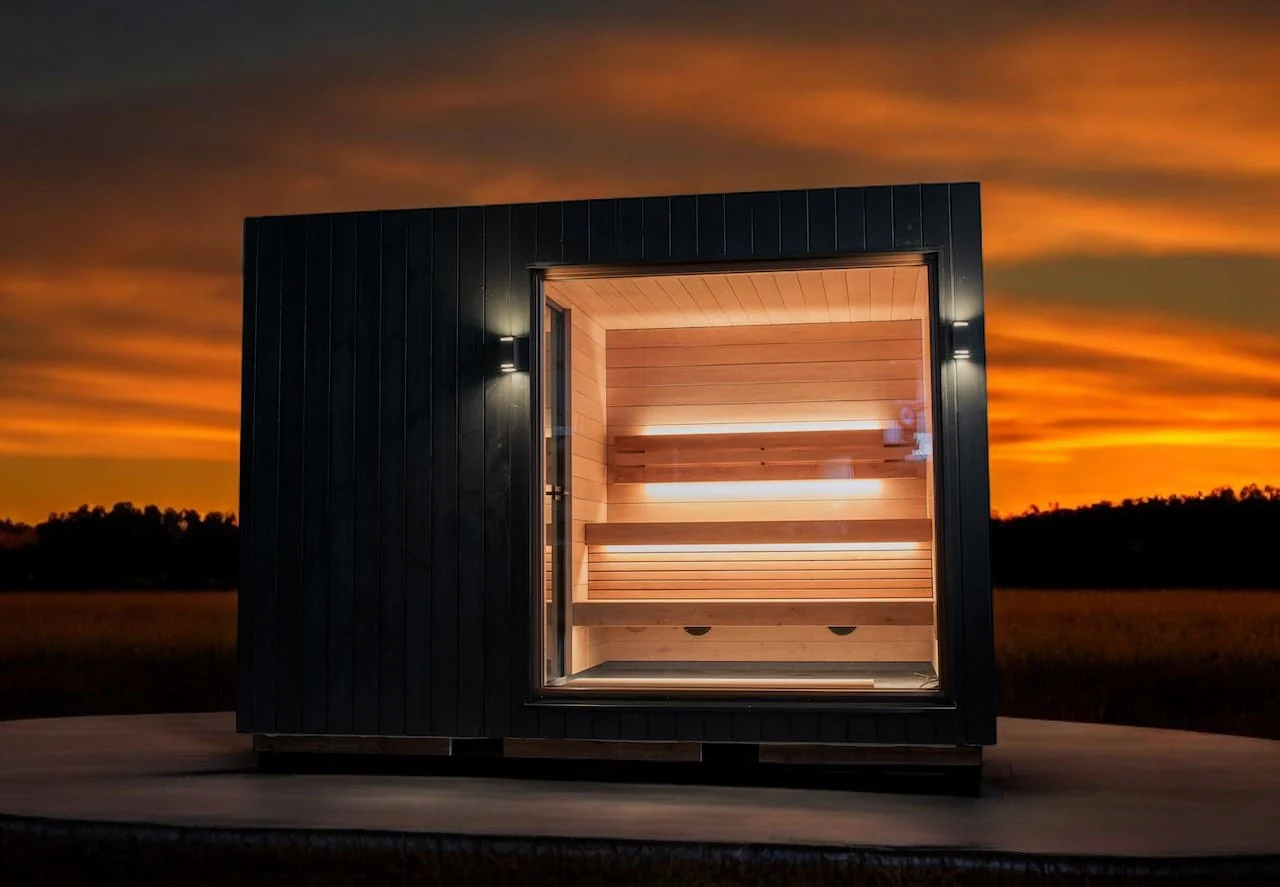 Saunum AirCube Double Outdoor Sauna 5 Seater with Changing Room - Image 5