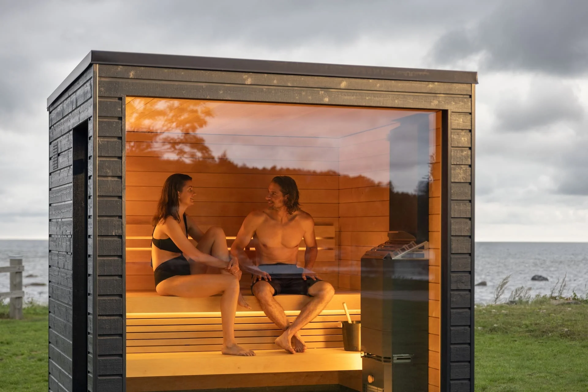 Saunum Classic Outdoor Sauna 4 Seater - Image 5