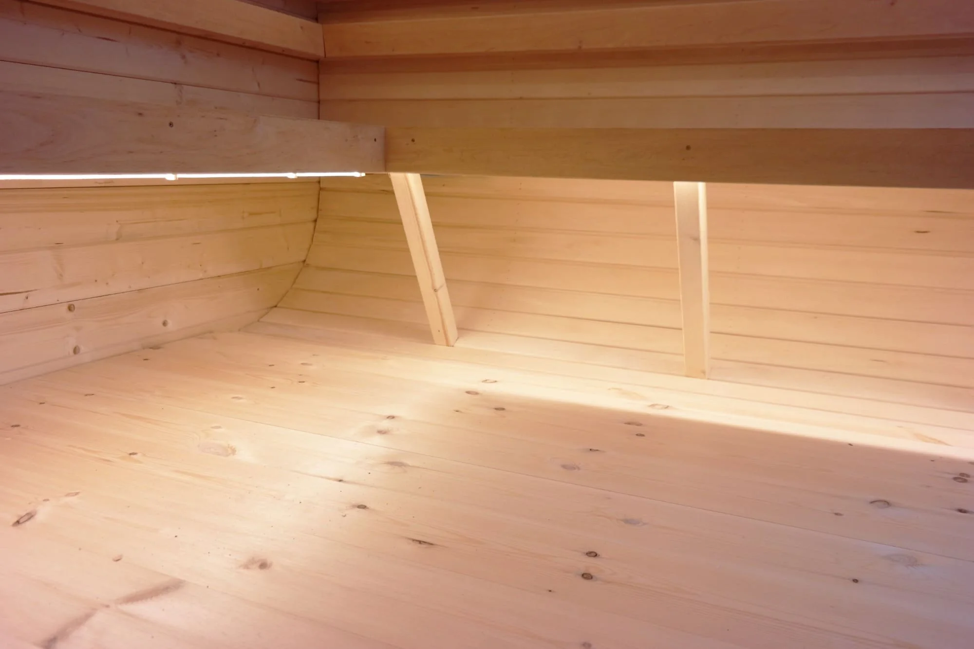 Viking Industrier Luna Outdoor Sauna With Changing Room - Image 15